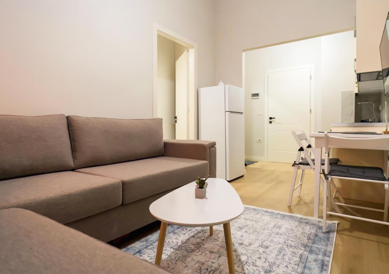 Home Inn Apartment Near City Center Tirana Extérieur photo
